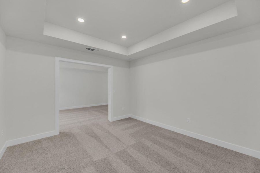 Spacious, unfurnished interior of a new home in Santa Rita Ranch, Liberty Hill (Image 28).