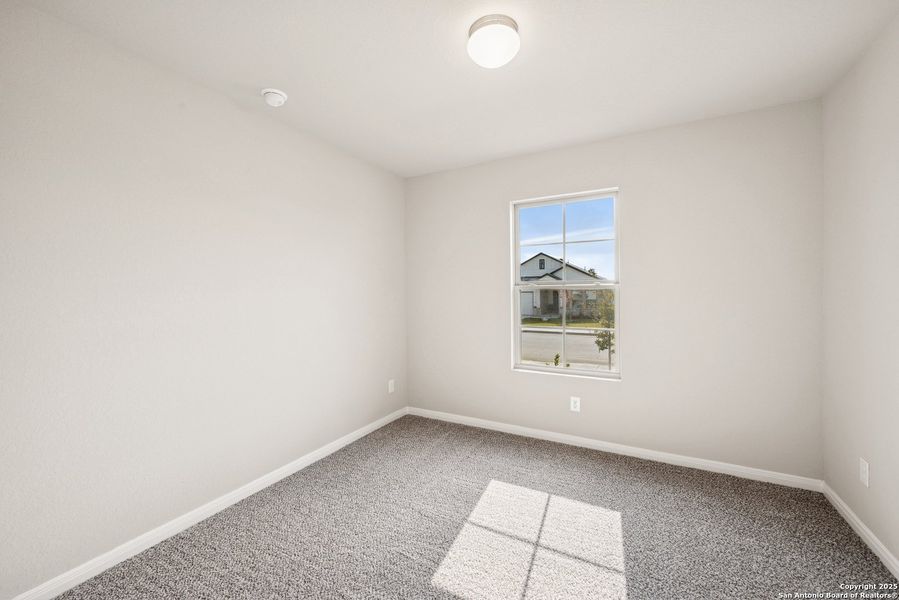 Spacious, unfurnished interior of a new home in Greenspoint Heights, Seguin (Image 16).