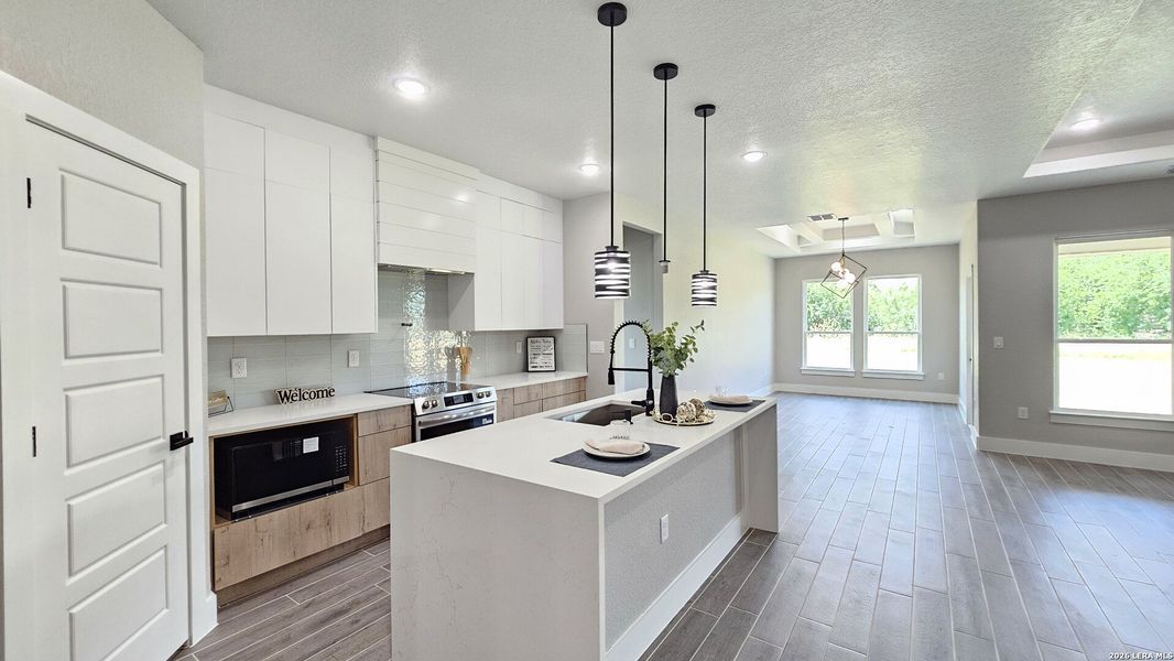 Furnished interior view inside a new home in , Atascosa (Image 16).