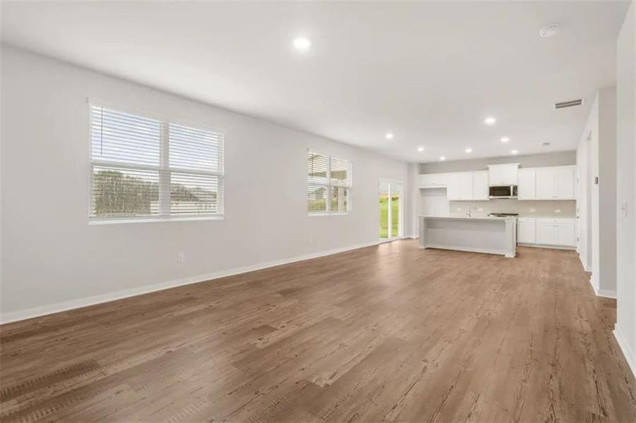 Spacious, unfurnished interior of a new home in Parkview Estates, South Fulton (Image 21). Spacious, unfurnished interior of a new home in Parkview Estates, South Fulton (Image 21).