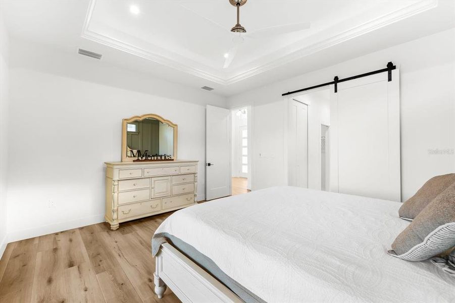 Furnished interior view inside a new home in , Port Charlotte (Image 37).