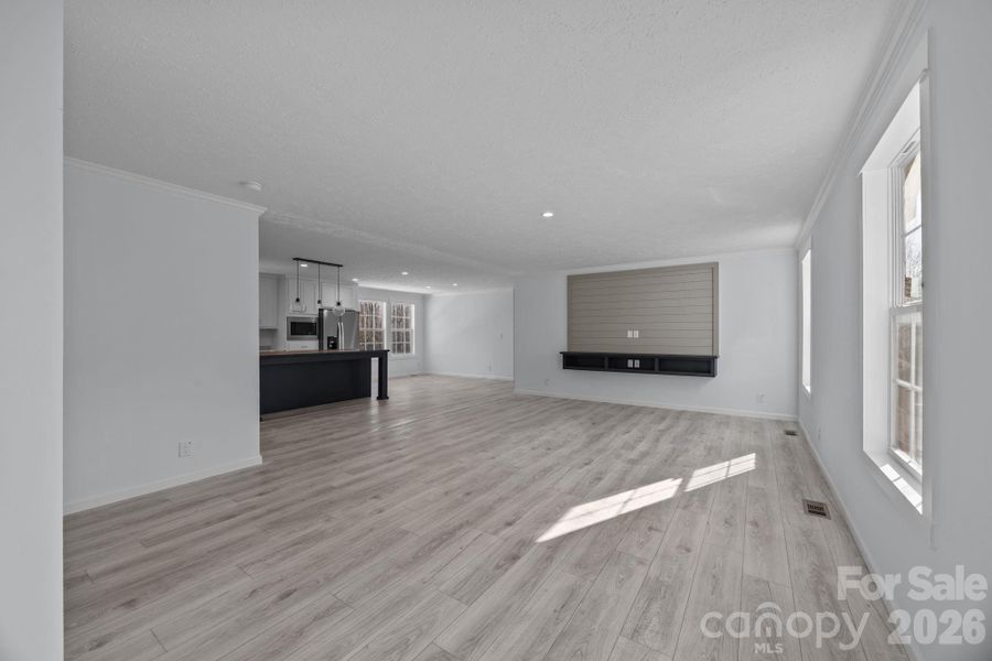 Spacious, unfurnished interior of a new home in , Rockwell (Image 16).