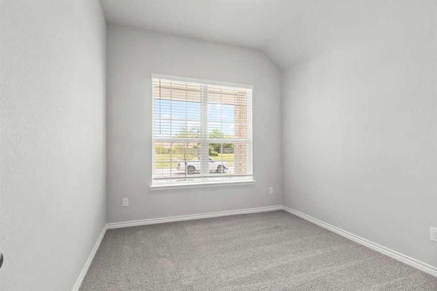 Spacious, unfurnished interior of a new home in Deer Creek, Crowley (Image 11).