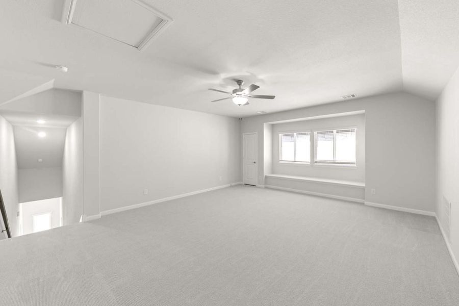 Spacious, unfurnished interior of a new home in Creekview Meadows, Pilot Point (Image 18).