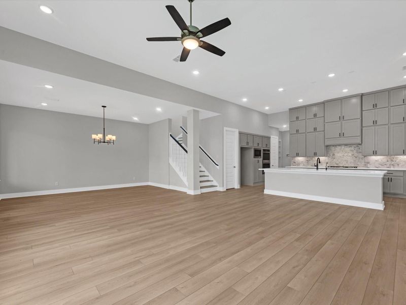 Spacious, unfurnished interior of a new home in Pecan Ridge, Fulshear (Image 13). Spacious, unfurnished interior of a new home in Pecan Ridge, Fulshear (Image 13).