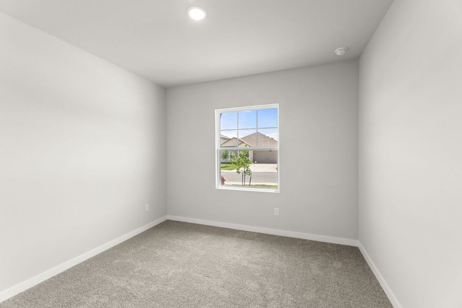 Spacious, unfurnished interior of a new home in Hickory Ridge, Elmendorf (Image 26).
