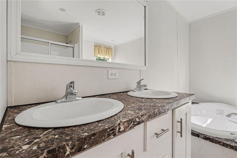 Close-up of interior finishes inside a home in , Cedartown (Image 10).