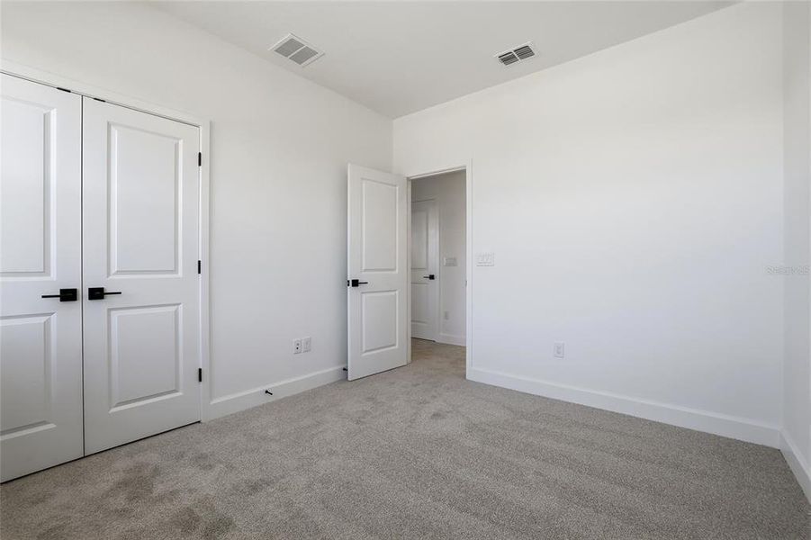 Spacious, unfurnished interior of a new home in Vivir, Valrico (Image 34).