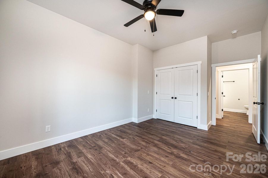 Spacious, unfurnished interior of a new home in , Lenoir (Image 16).