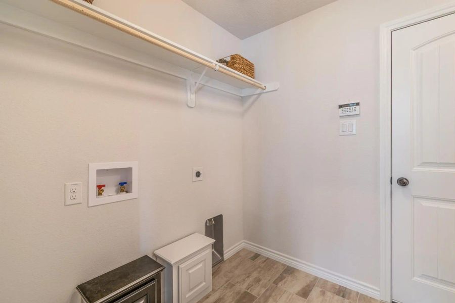 Representative unfurnished interior of a home built from the Concept 2379 by Landsea Homes in Belle Meadows, Cleburne (Image 15). Representative unfurnished interior of a home built from the Concept 2379 by Landsea Homes in Belle Meadows, Cleburne (Image 15).