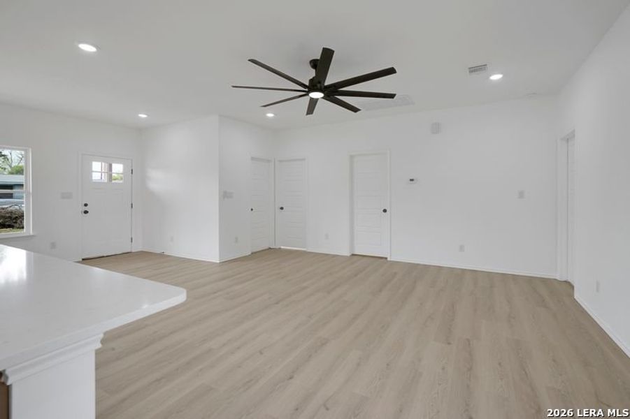 Spacious, unfurnished interior of a new home in , San Antonio (Image 12).
