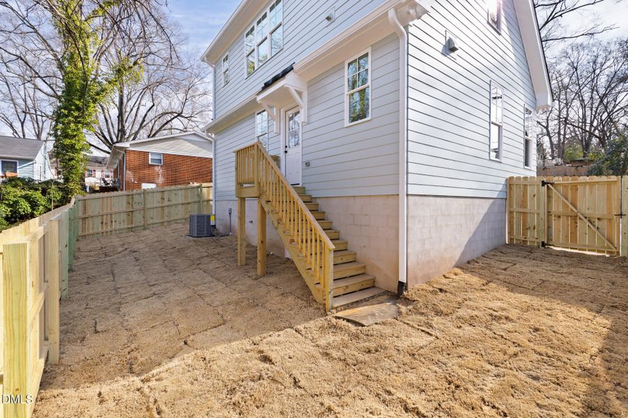 1404-Englewood-134 1404-Englewood-134