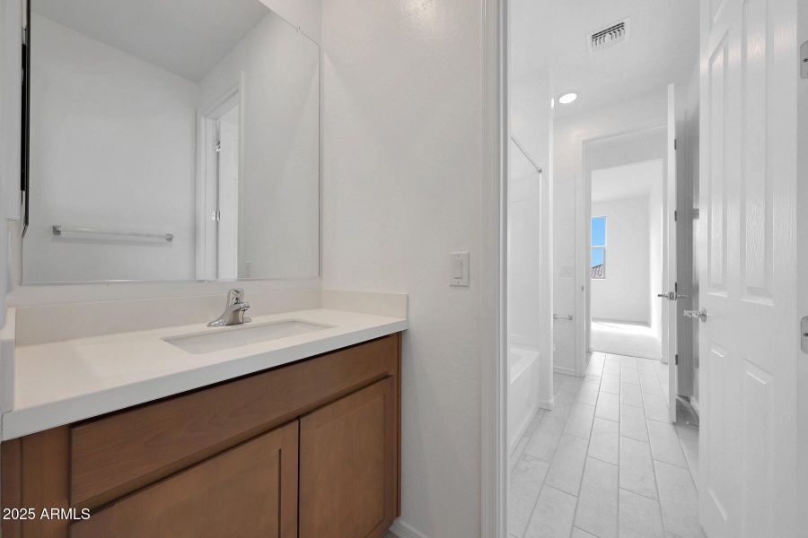 PHX_Landmarke_Lot 1042_Pacific_820_Bath3