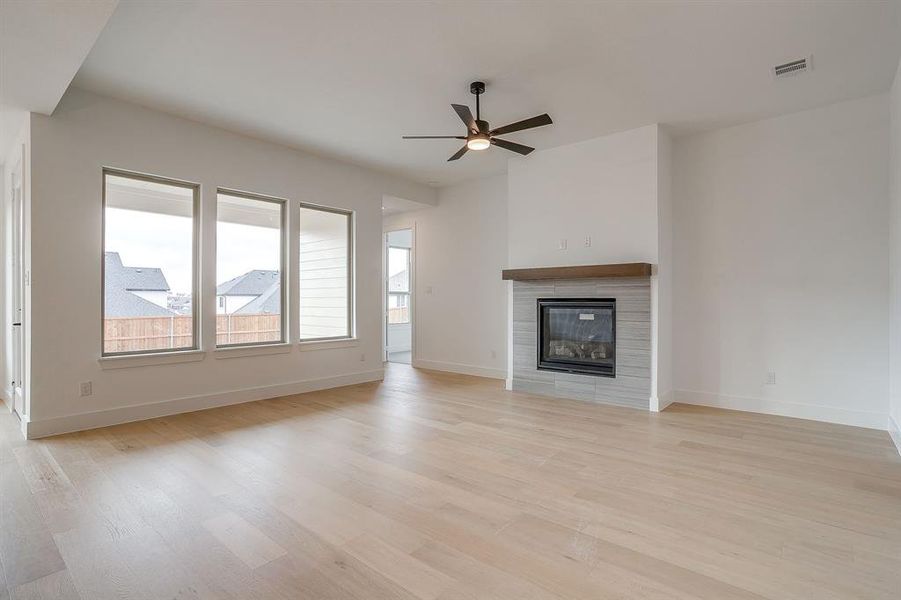 Spacious, unfurnished interior of a new home in Talon Hills, Fort Worth (Image 23).