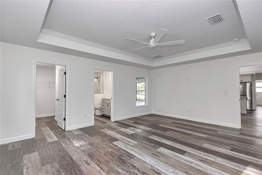 Spacious, unfurnished interior of a new home in , Dunnellon (Image 43).