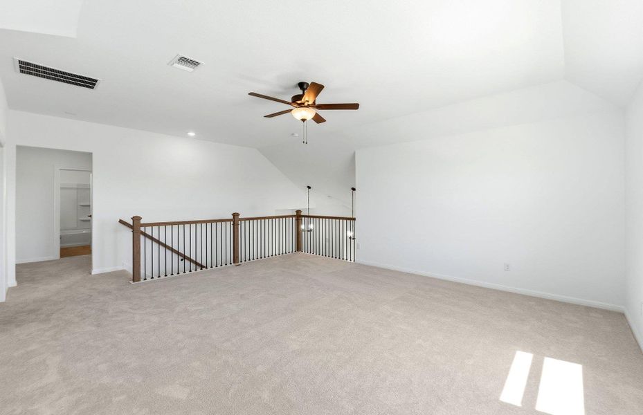 Spacious, unfurnished interior of a new home in Crescent Bluff, Georgetown (Image 17). Spacious, unfurnished interior of a new home in Crescent Bluff, Georgetown (Image 17).