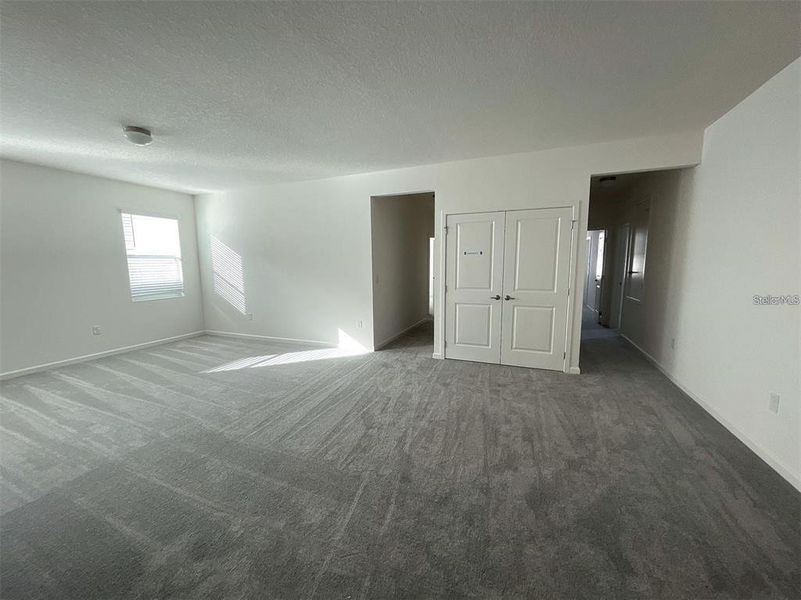 Spacious, unfurnished interior of a new home in , Kissimmee (Image 20).