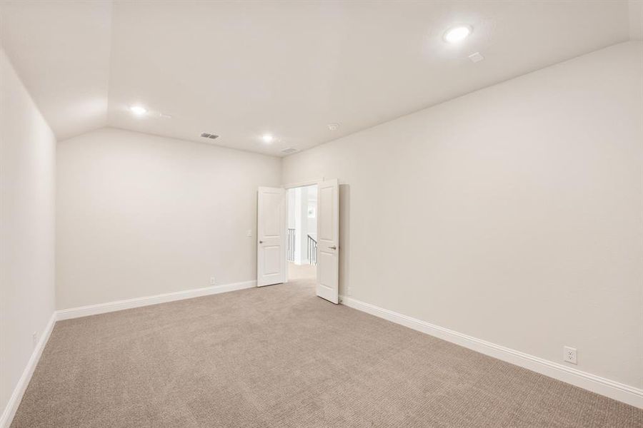Spacious, unfurnished interior of a new home in Rockwood 90, Mansfield (Image 16).
