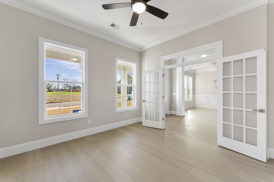 Spacious, unfurnished interior of a new home in Walnut Grove, Easley (Image 23).