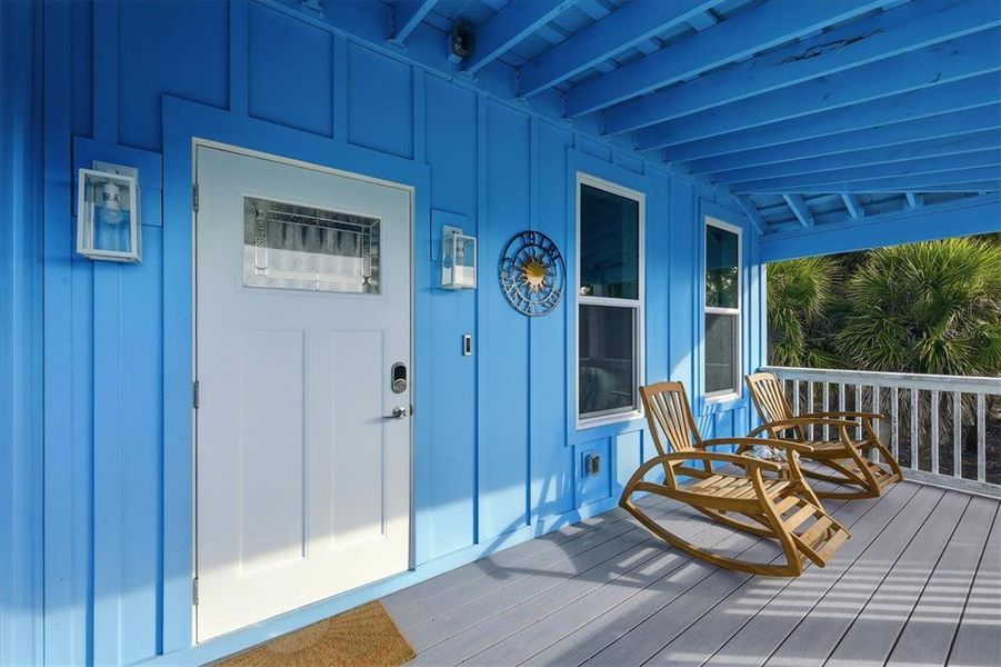 Exterior details and patio area of a home in , Placida (Image 23).