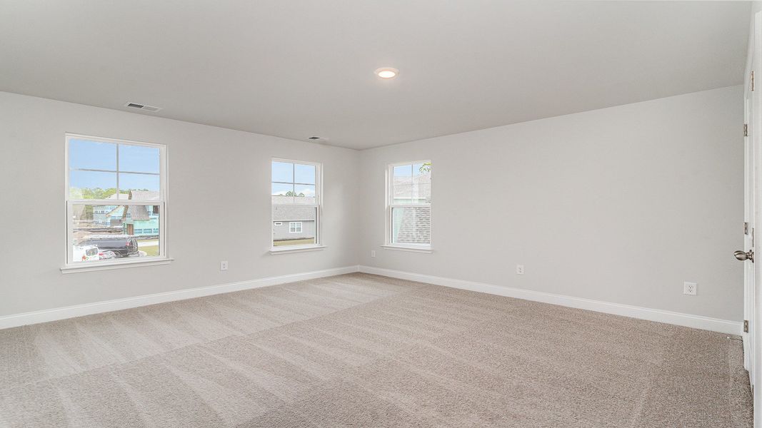 Spacious, unfurnished interior of a new home in Eden Springs, Longs (Image 19).