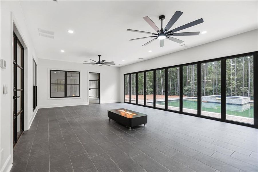 Image 90 of a home in .