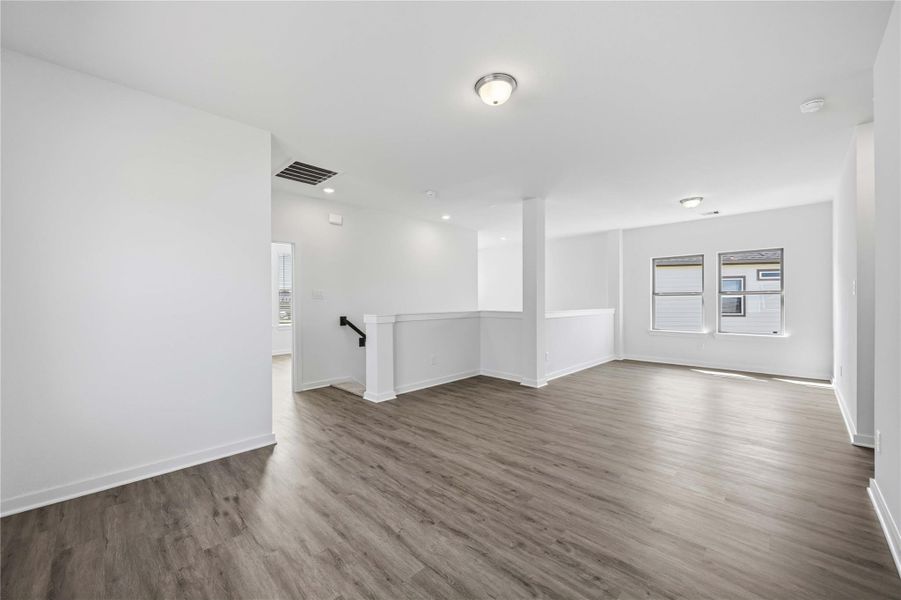Spacious, unfurnished interior of a new home in La Segarra 40', Brookshire (Image 24). Spacious, unfurnished interior of a new home in La Segarra 40', Brookshire (Image 24).