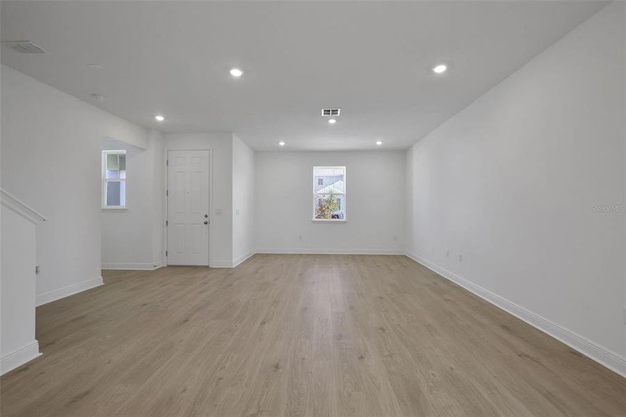 Spacious, unfurnished interior of a new home in Crossroads at Kelly Park, Apopka (Image 35). Spacious, unfurnished interior of a new home in Crossroads at Kelly Park, Apopka (Image 35).