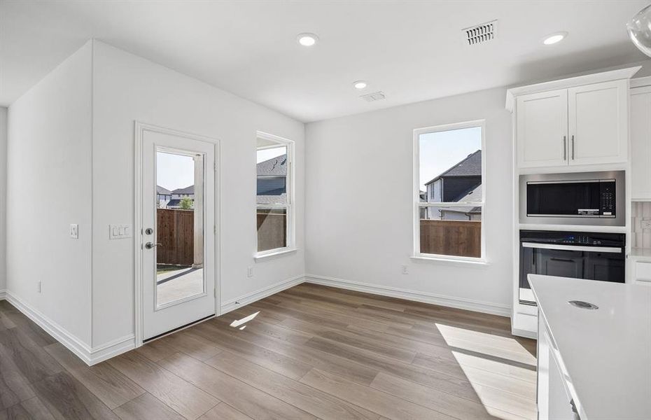 Cafe area in spacious kitchen