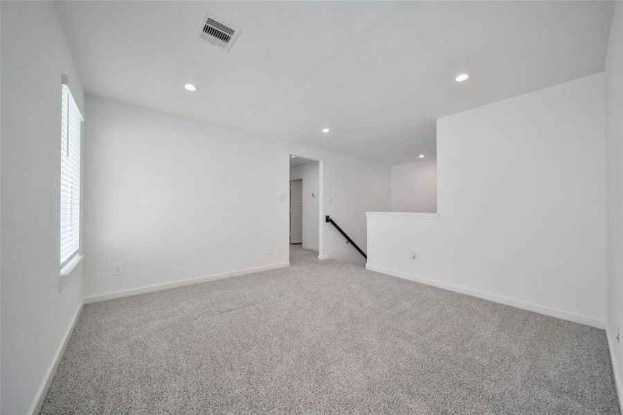 Spacious, unfurnished interior of a new home in City Gate, Houston (Image 22).