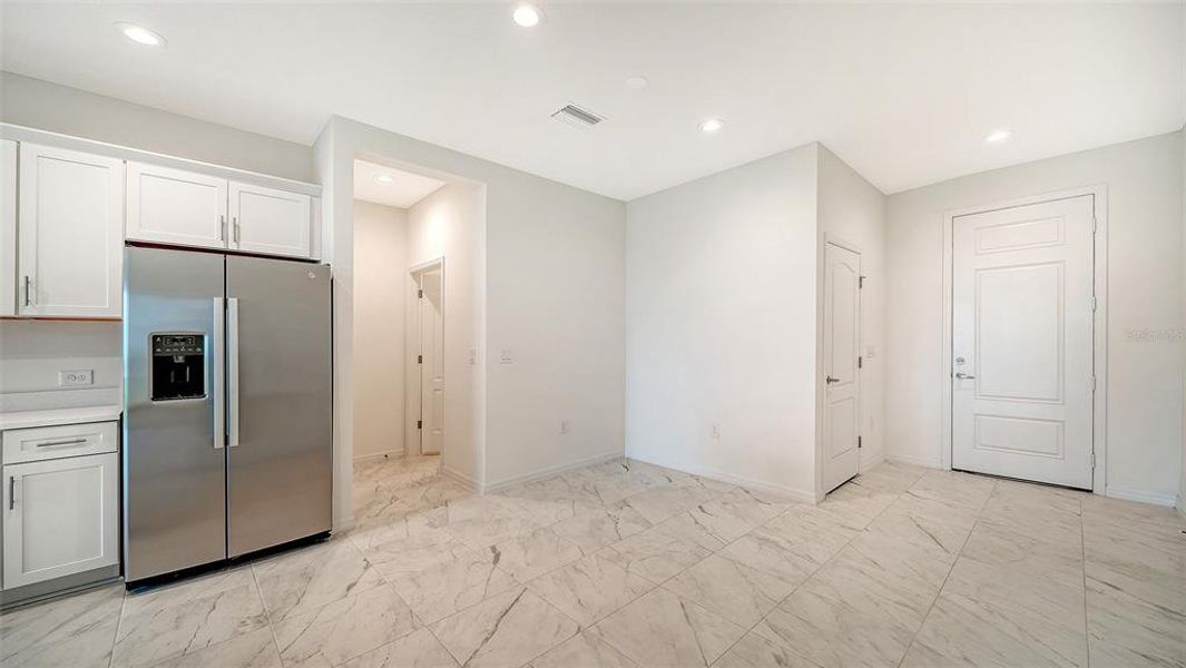 Spacious, unfurnished interior of a new home in Palm Grove, Lakewood Ranch (Image 22). Spacious, unfurnished interior of a new home in Palm Grove, Lakewood Ranch (Image 22).