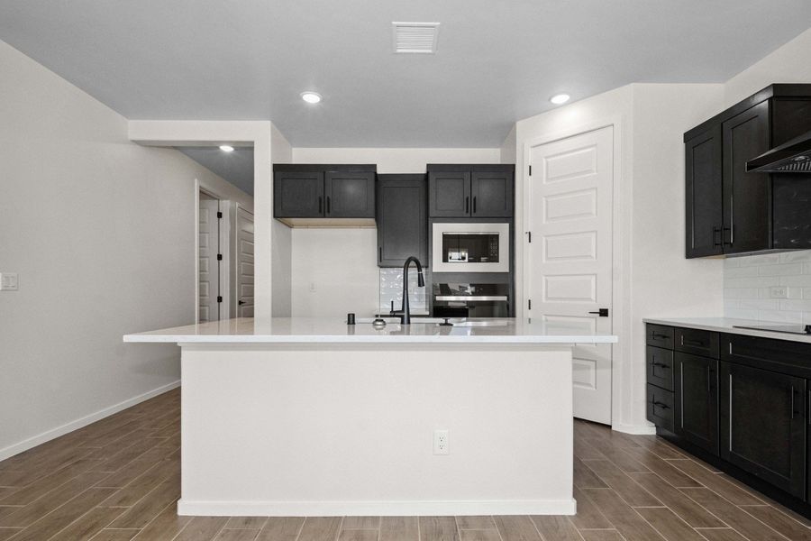 Representative furnished interior of a home built from the Prado by Hakes Brothers in Paseo Del Este, El Paso (Image 4).