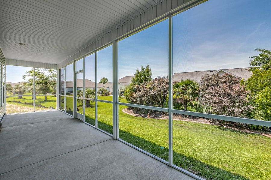 Representative exterior details of a home built from the Reynolds by Beazer Homes in Marshfield, Longs (Image 3).