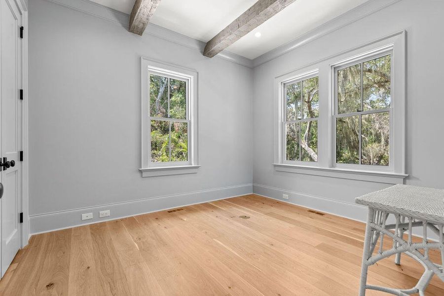 Spacious, unfurnished interior of a new home in , Seabrook Island (Image 54).