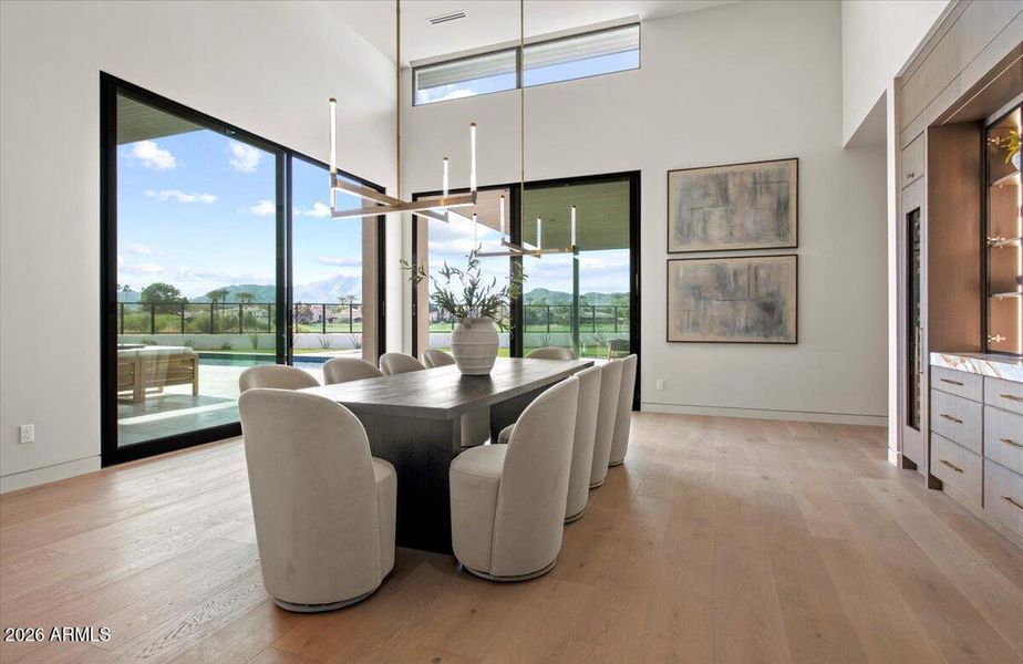 052-9790 N 56th St 33