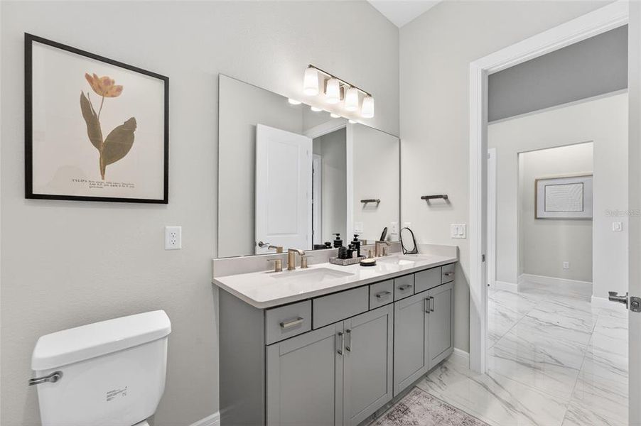 Furnished interior view inside a new home in , Orlando (Image 15).