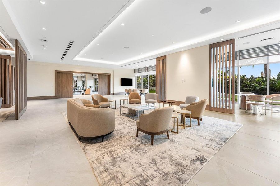 CLUB ROOM