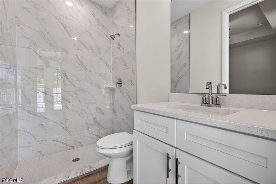 Furnished interior view inside a new home in Cape Coral, Cape Coral (Image 10).