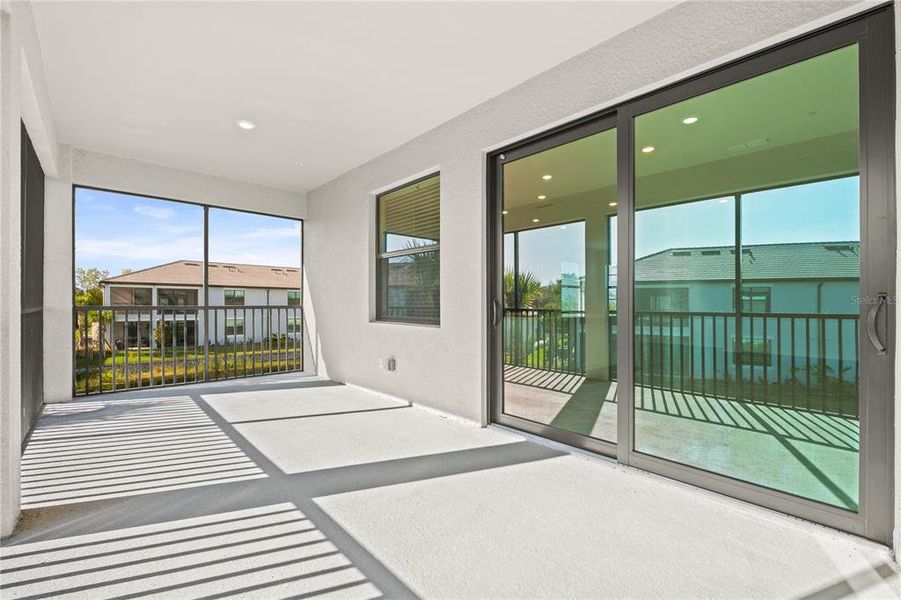 Exterior details and patio area of a home in Legends Cove, Bradenton (Image 21).