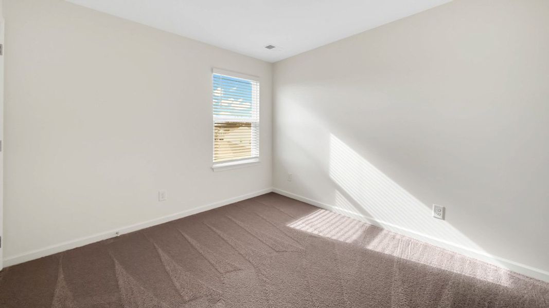 Spacious, unfurnished interior of a new home in Johnson Farms, Greeneville (Image 24).
