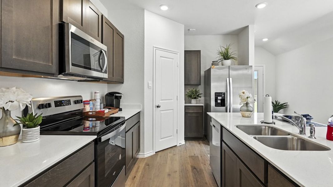 Representative furnished interior of a home built from the Diana by D.R. Horton in Elevon, Lavon (Image 6). Representative furnished interior of a home built from the Diana by D.R. Horton in Elevon, Lavon (Image 6).