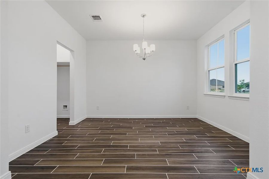 Spacious, unfurnished interior of a new home in Levy Crossing, Killeen (Image 31). Spacious, unfurnished interior of a new home in Levy Crossing, Killeen (Image 31).
