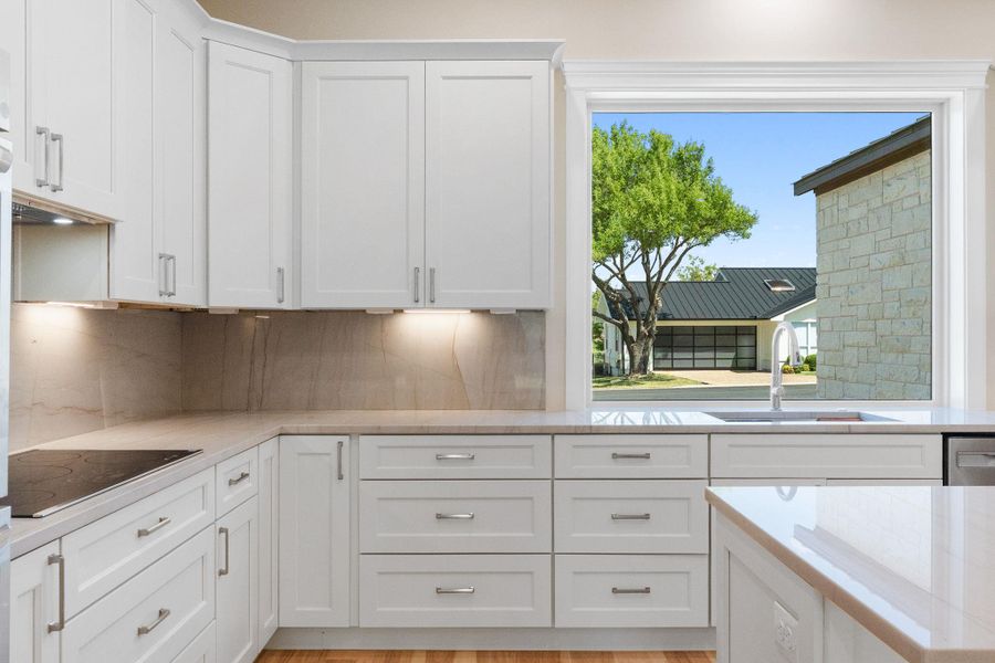 Furnished interior view inside a new home in , Horseshoe Bay (Image 13). Furnished interior view inside a new home in , Horseshoe Bay (Image 13).