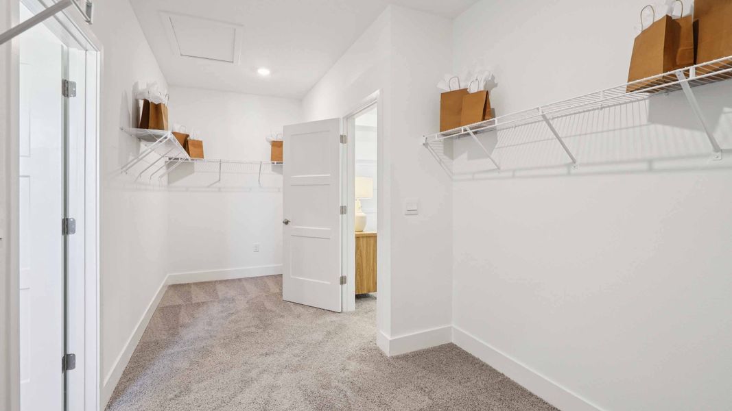 Representative unfurnished interior of a home built from the Holden by D.R. Horton in Sandal Key, Weeki Wachee (Image 19).