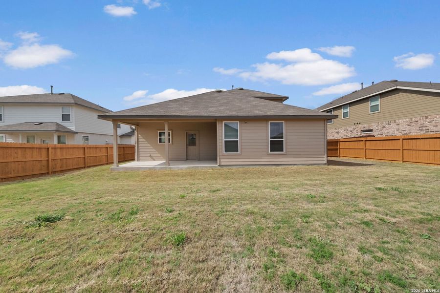 Exterior details and patio area of a home in Steele Creek, Cibolo (Image 3).