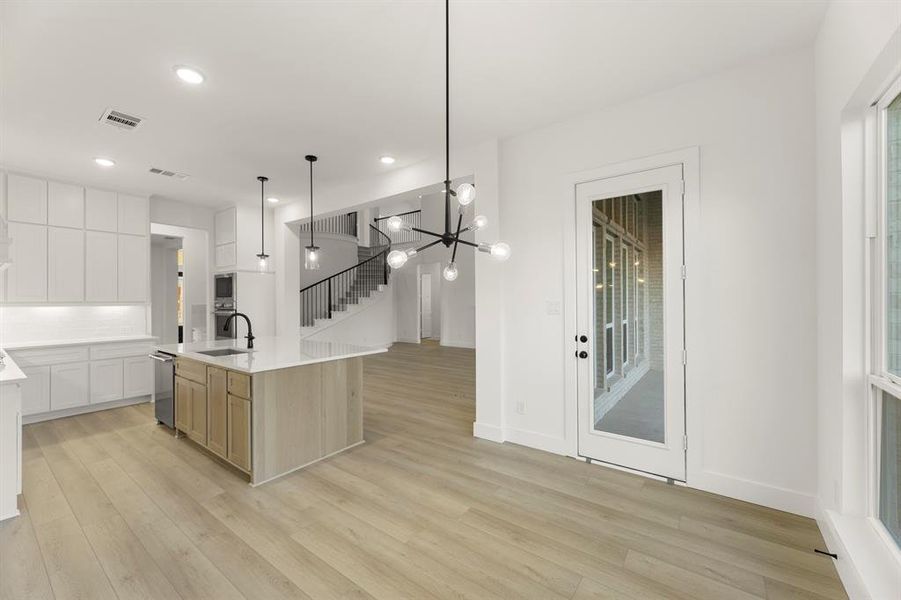 14. 2624 Shadybrook - Nook (2) 14. 2624 Shadybrook - Nook (2)