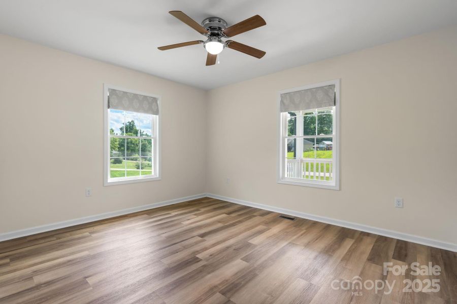 Spacious, unfurnished interior of a new home in , Granite Falls (Image 12).