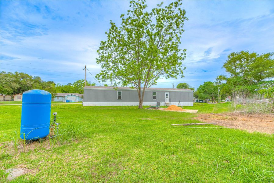 Exterior details and patio area of a home in , Livingston (Image 13).