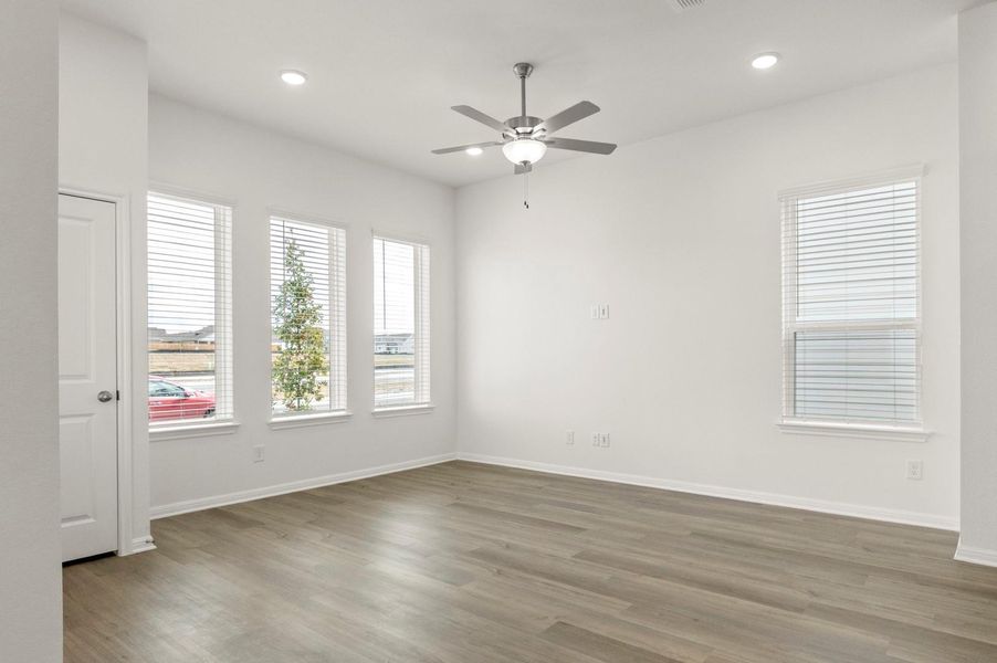 Spacious, unfurnished interior of a new home in Trace, San Marcos (Image 18).