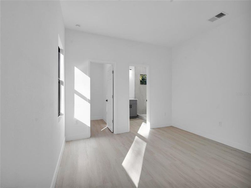 Spacious, unfurnished interior of a new home in , North Port (Image 24).
